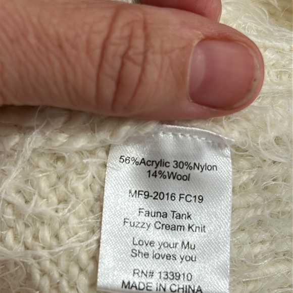 NWT Show Me Your Mumu Fuzzy Cream Knit Fauna Tank Turtleneck Sleeveless Sweater - Picture 12 of 13